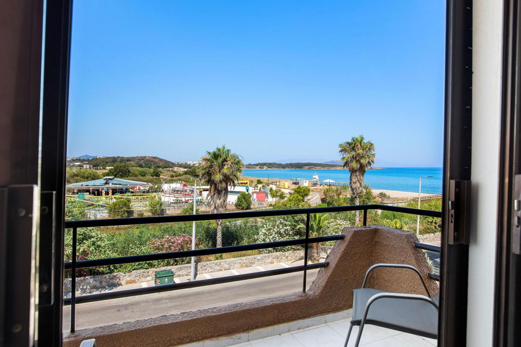 Sun Beach Apartments In Chania 09 11 Extérieur photo