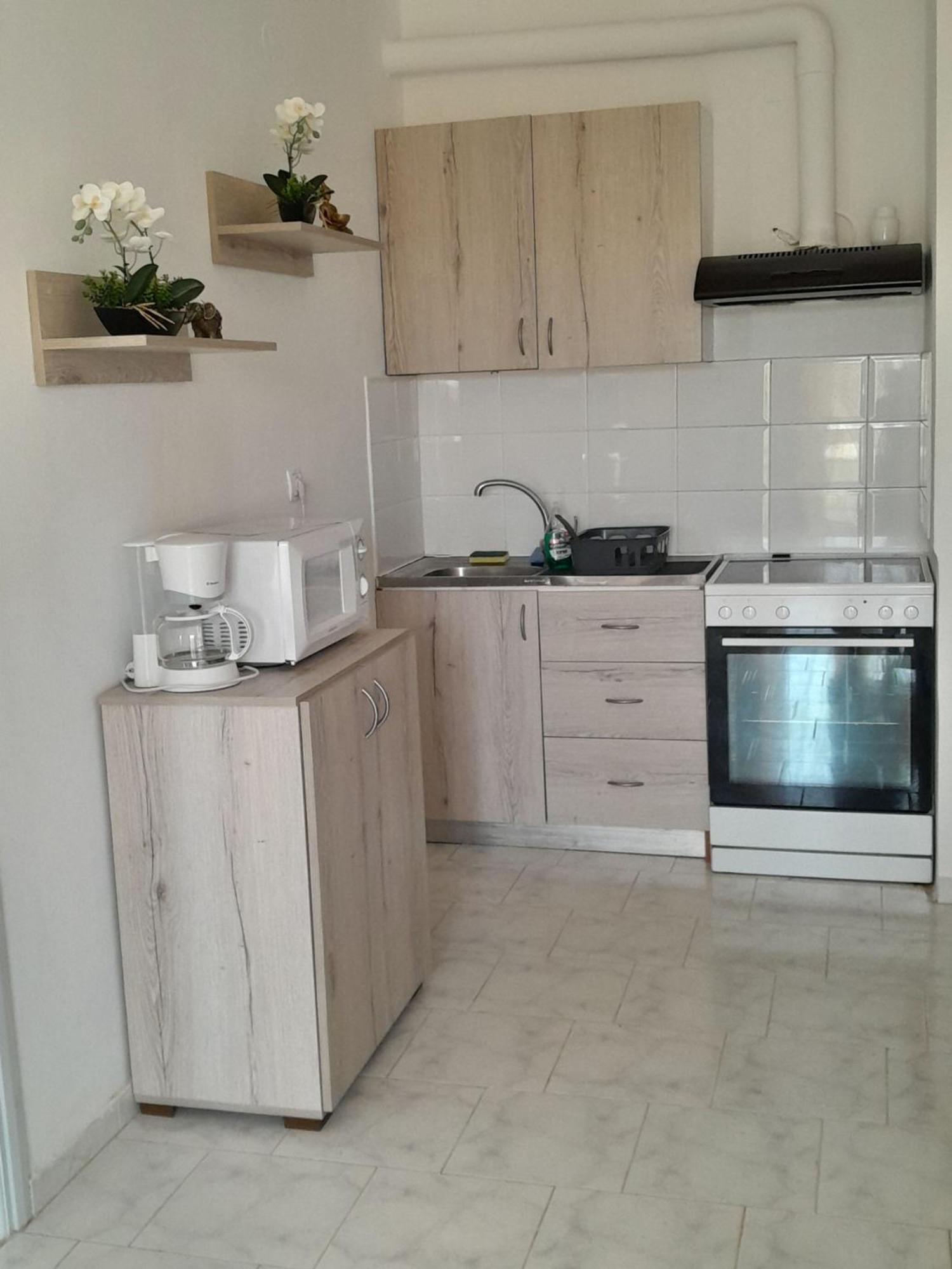 Sun Beach Apartments In Chania 09 11 Extérieur photo